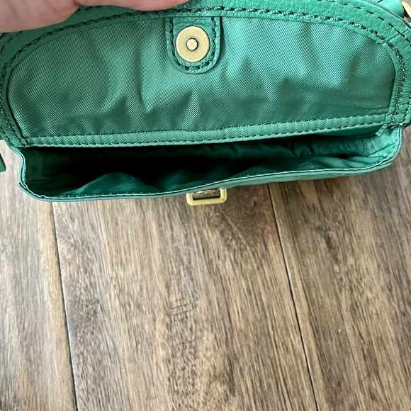 EUC Fossil Crossbody Bag - Picture 8 of 16